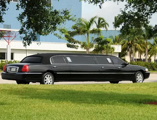 The Appeal of Stretch Limos in Singapore