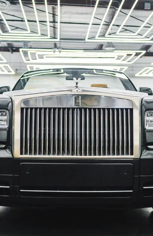 Chauffeur Company vs. Standard Car Services - The Ultimate Luxury Showdown