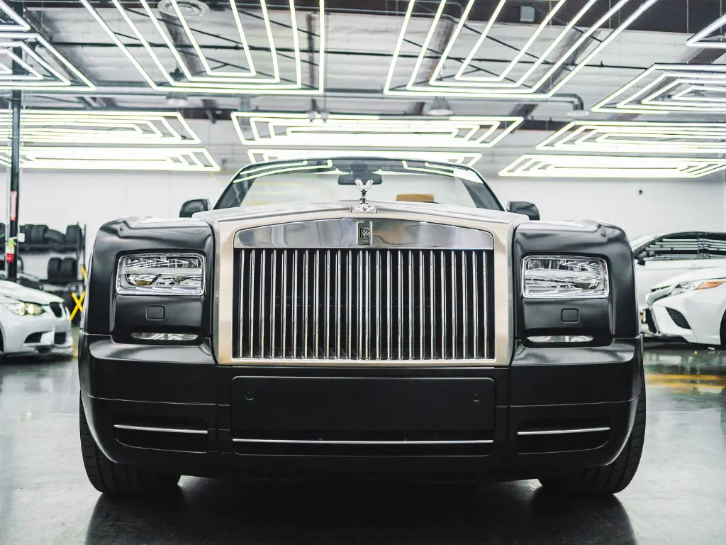 Chauffeur Company vs. Standard Car Services - The Ultimate Luxury Showdown